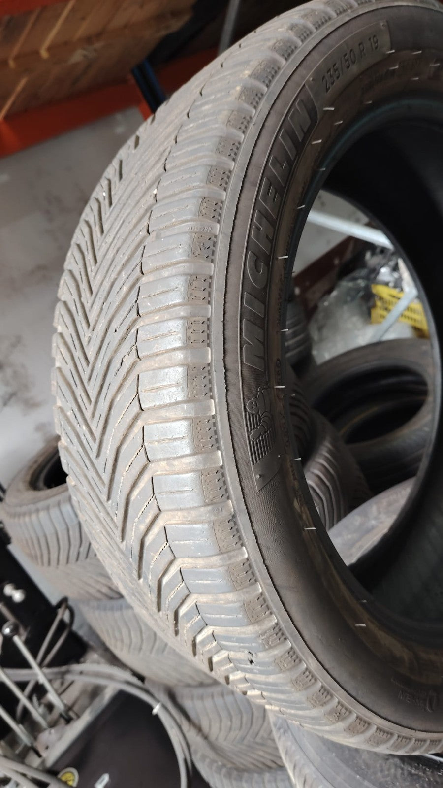 235/50 R19 Michelin Cross Climate 2 SUV – Invernali DOT 2023