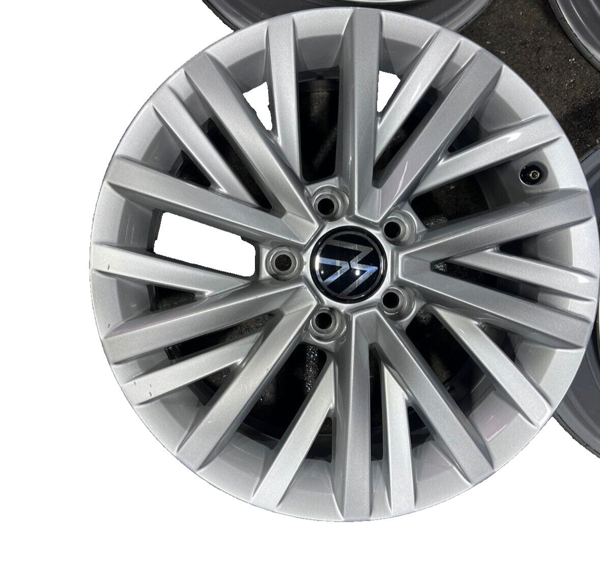4 CERCHI ORIGINALI VOLKSWAGEN GOLF R16