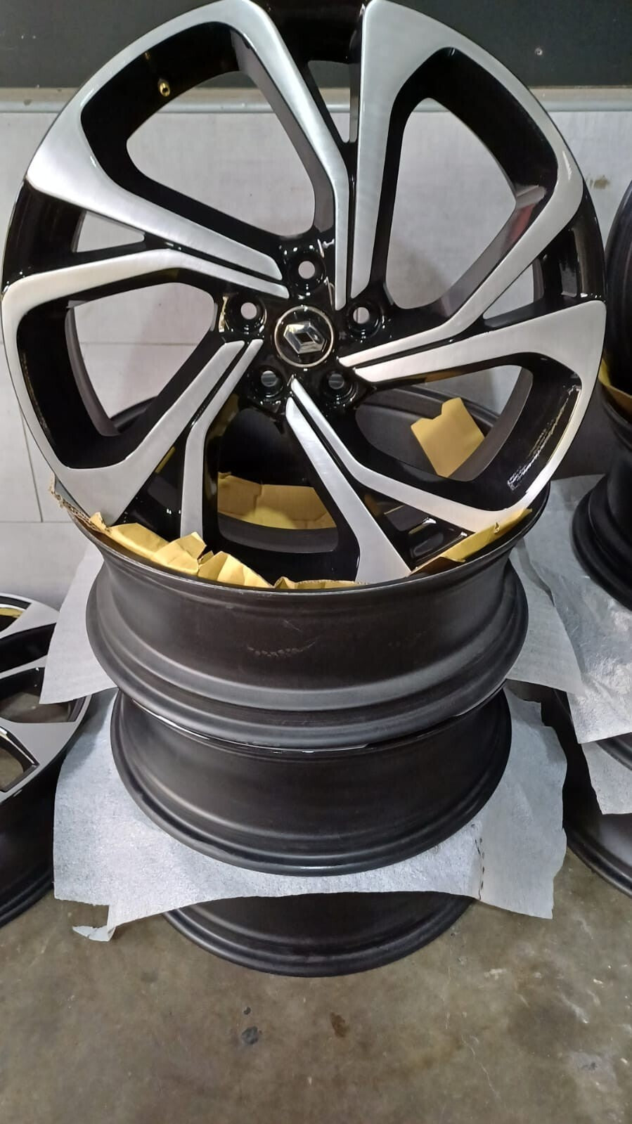 4 CERCHI DA 20" RENAULT SCENIC  ORIGINALE ET 38