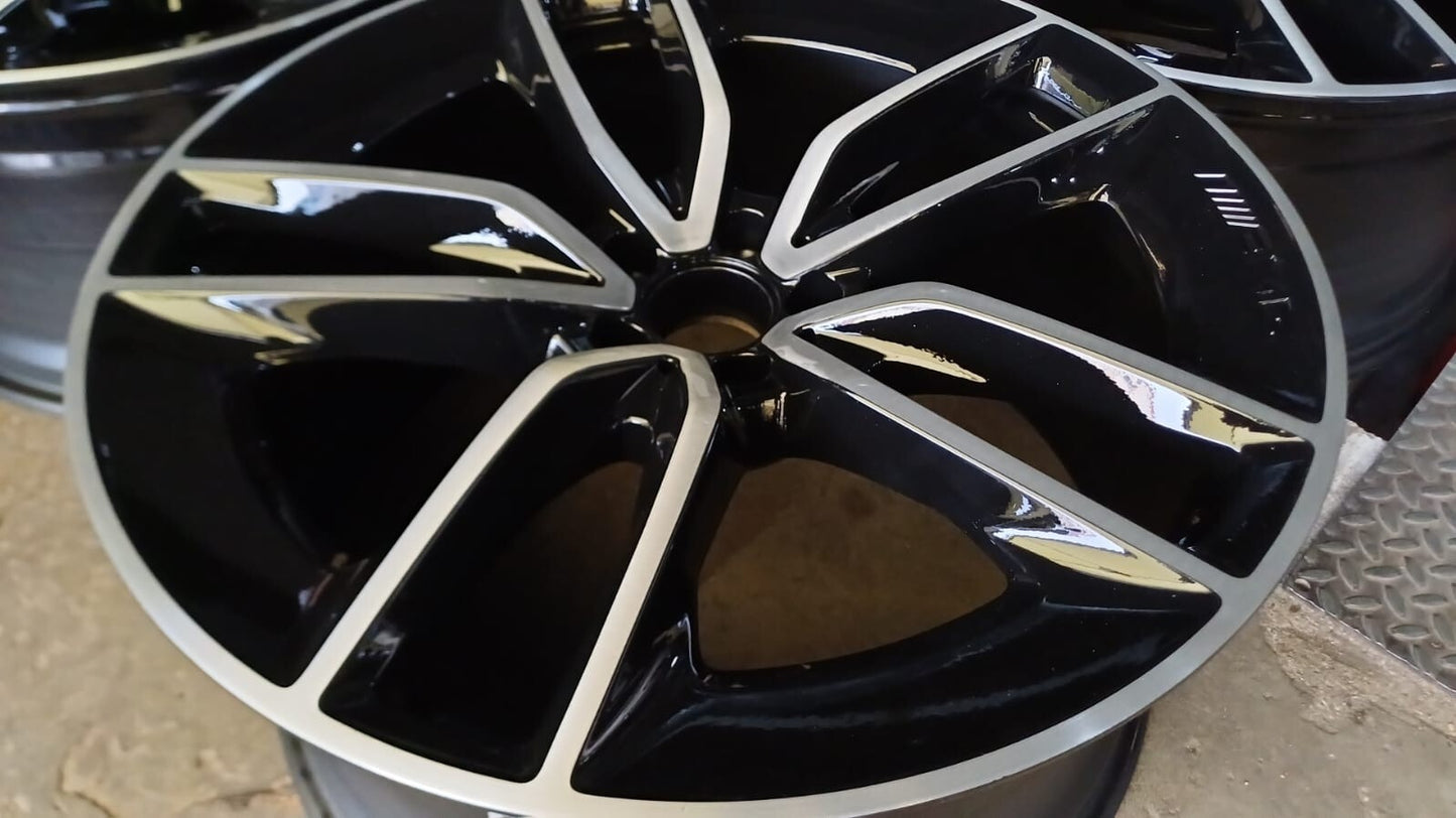 4 CERCHI IN LEGA ORIGINALI  MERCEDES AMG GLE DOPPIO CANALE RAGGIO 22
