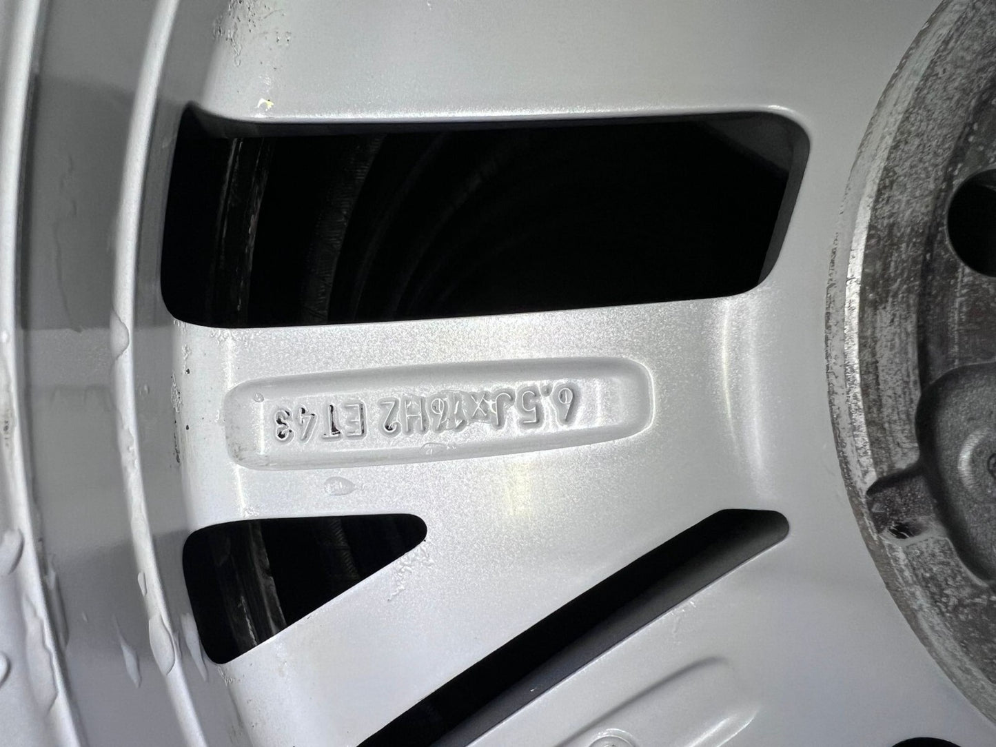 4 CERCHI ORIGINALI VOLKSWAGEN GOLF R16