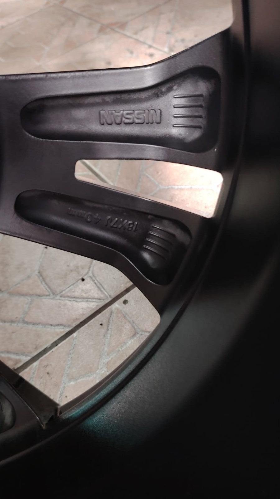 set 4 cerchi in lega originali Nissan Qashqai  raggio 18 incluse valvole tpms