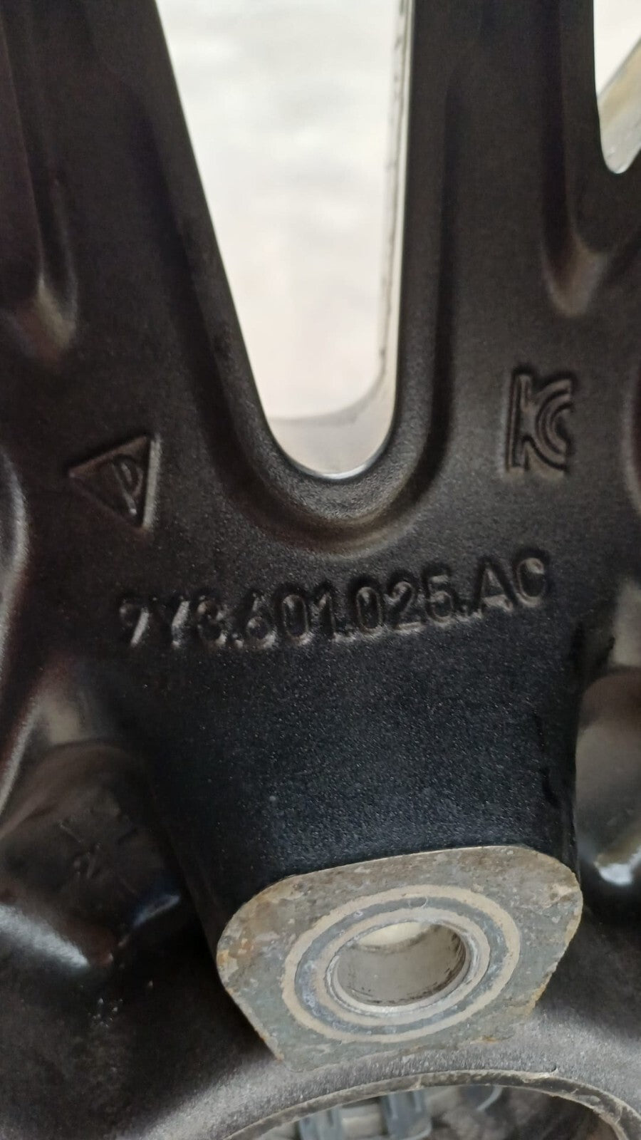 4 Cerchi Porsche Cayenne E Pneumatici seminuovi bridg. doppia misura r.21