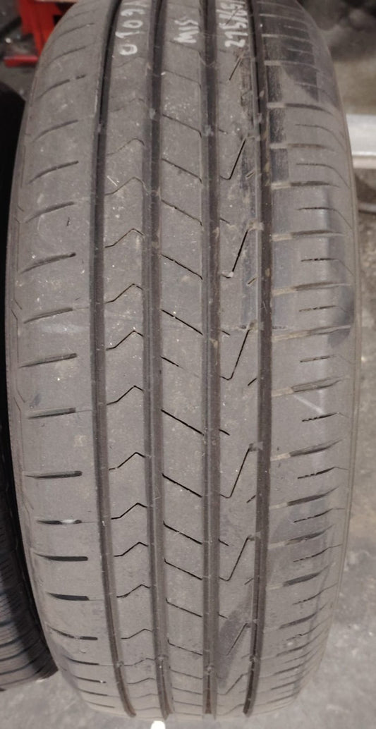 215/65 R17 Hankook – Estive DOT 2020 – Battistrada 90% – Set completo
