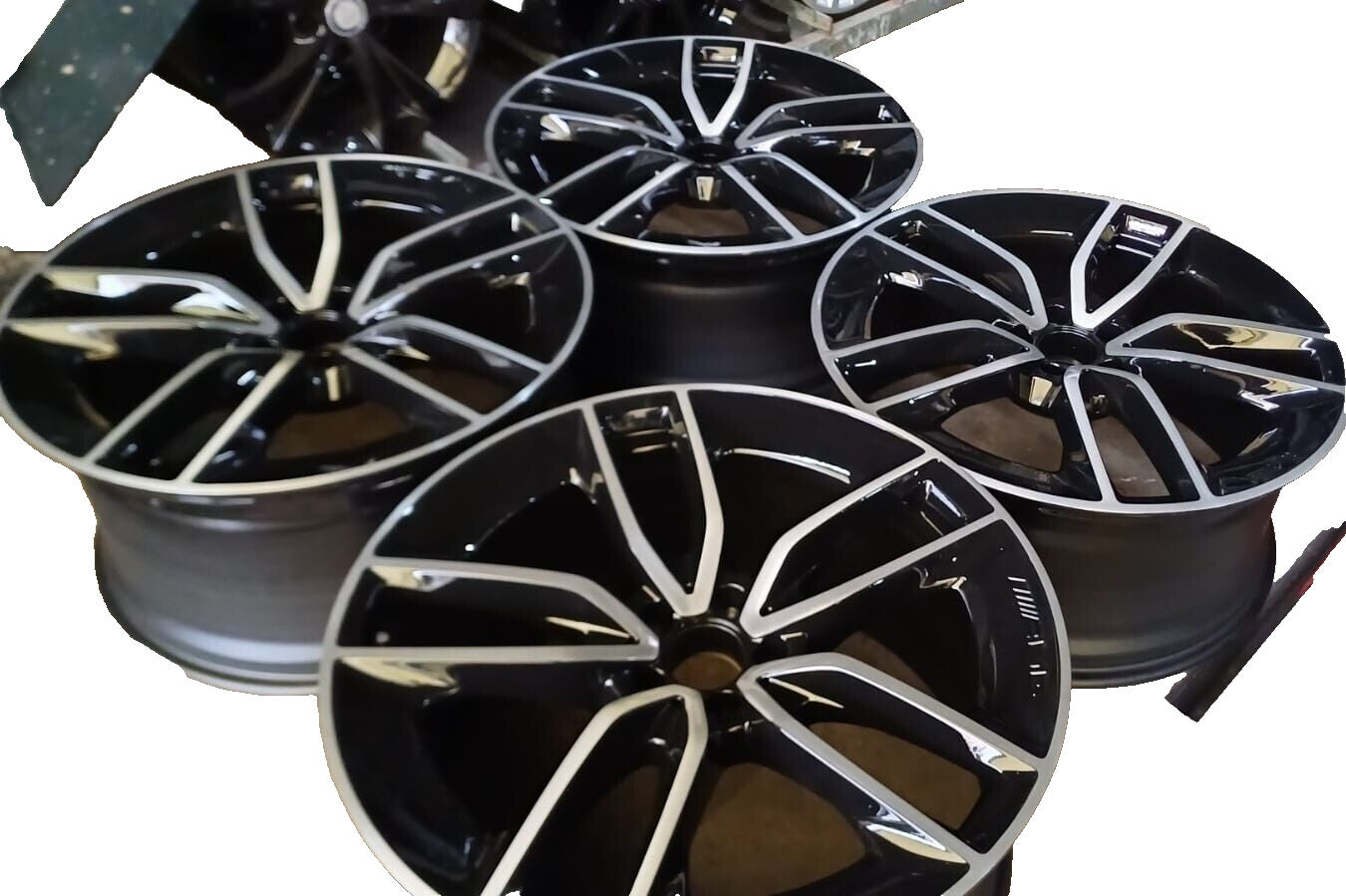 4 CERCHI IN LEGA ORIGINALI  MERCEDES AMG GLE DOPPIO CANALE RAGGIO 22