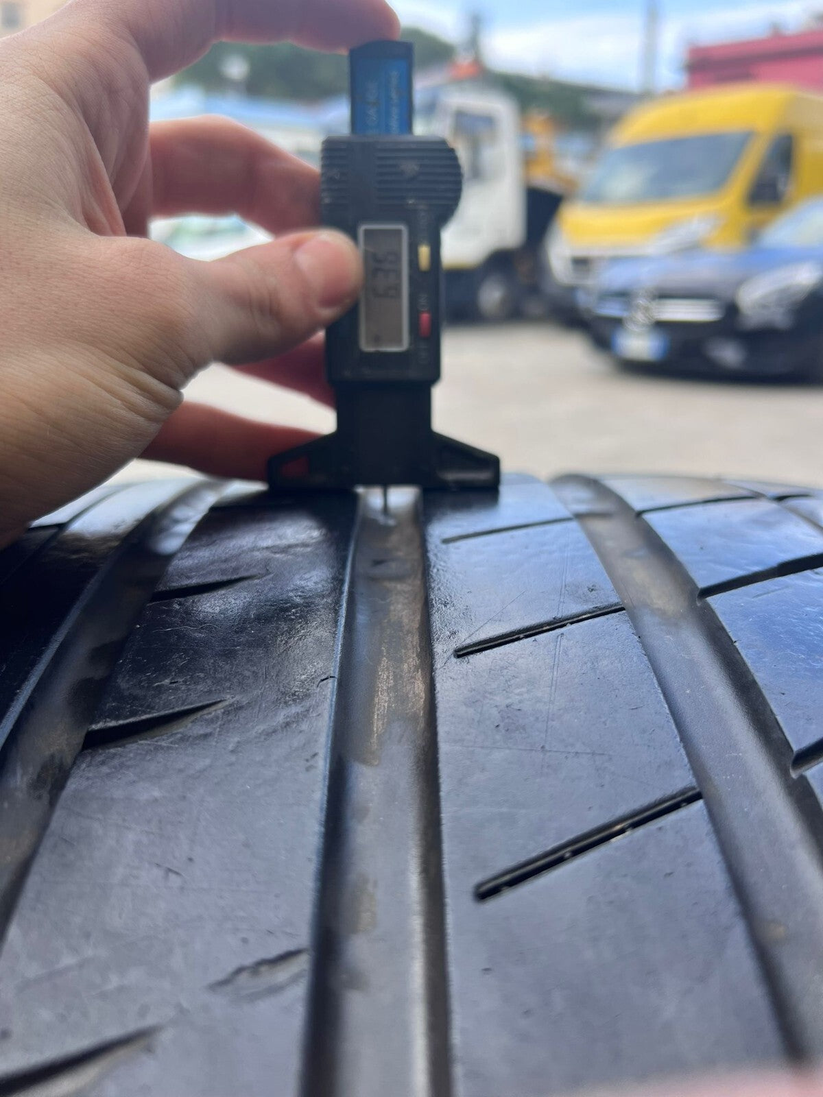 CERCHIO SINGOLO FERRARI R20 COMPLETO DI GOMMA BRIDGESTONE