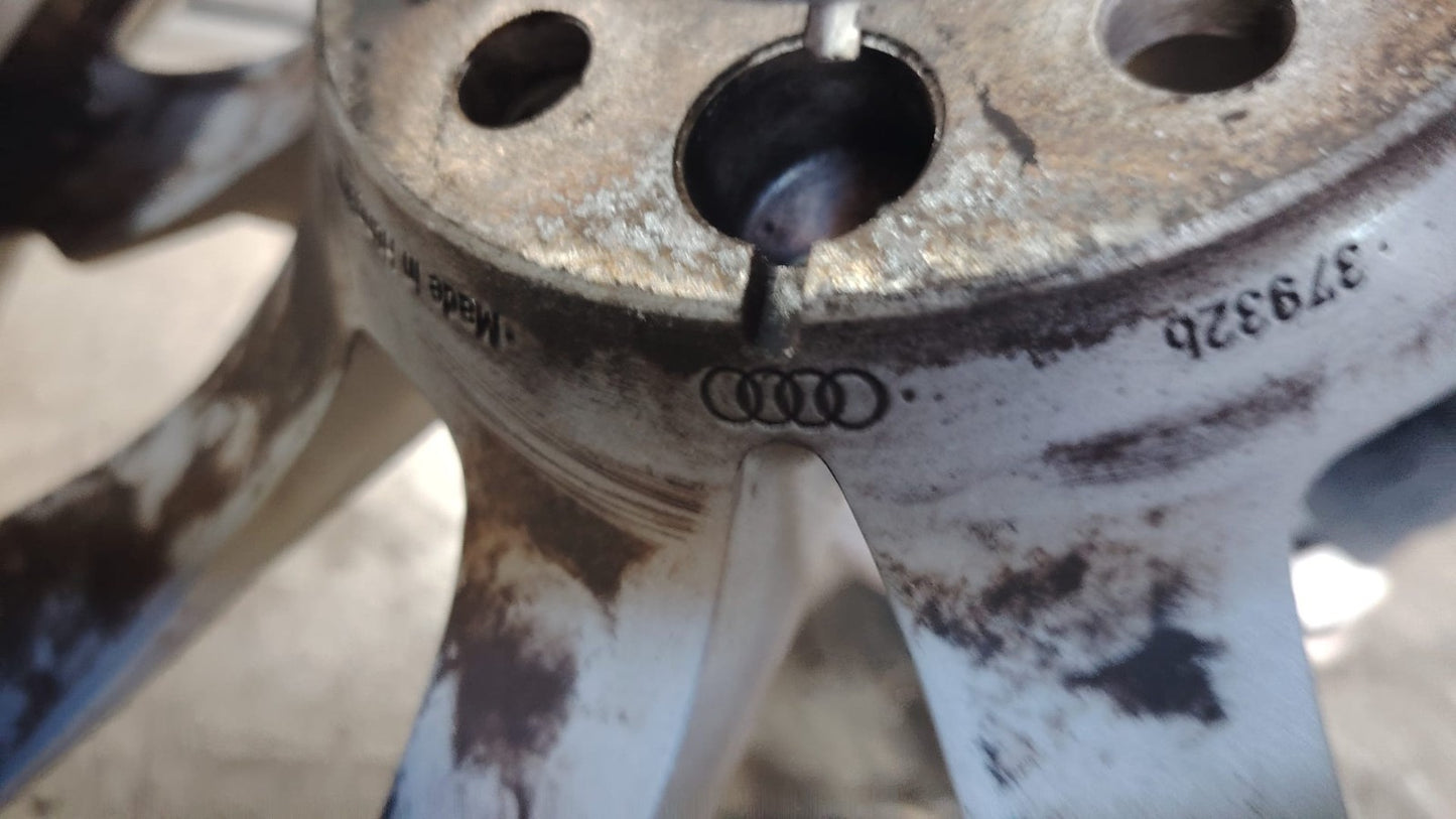 4 CERCHI AUDI A3-A4-A5-A6-Q5 ORIGINALI RAGGIO 17 COMPLETI