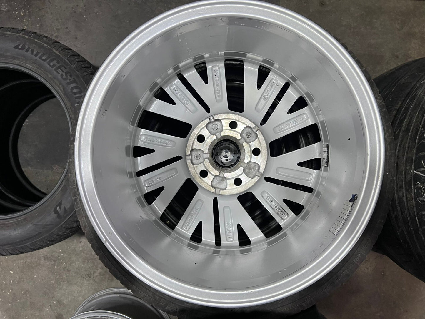 4 CERCHI ORIGINALI VOLKSWAGEN GOLF R16