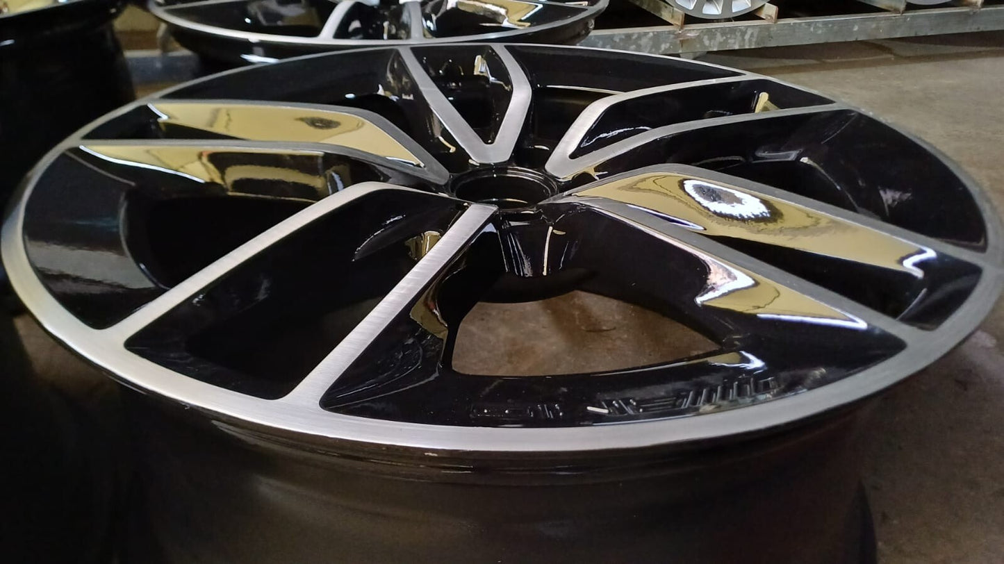 4 CERCHI IN LEGA ORIGINALI  MERCEDES AMG GLE DOPPIO CANALE RAGGIO 22
