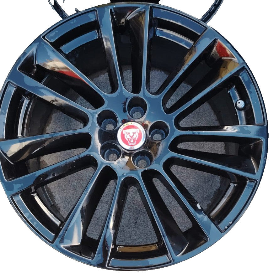 set 4 cerchi in lega originali Jaguar e-pace raggio 19 incluse valvole tpms